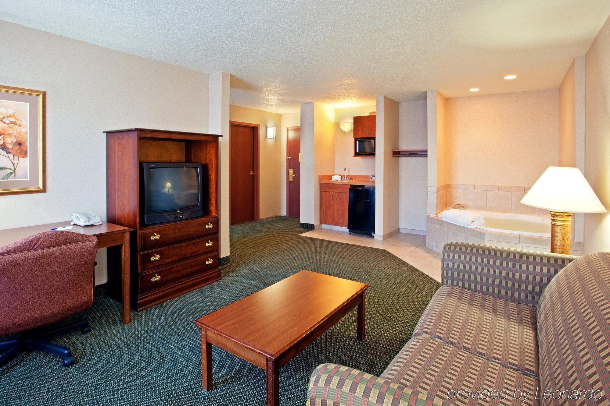Holiday Inn Express And Suites Pittsburgh West Mifflin By Ihg Exteriör bild